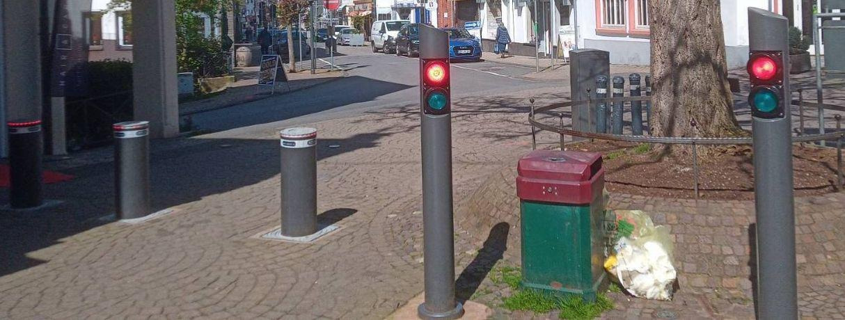 "Roadblock bollards"